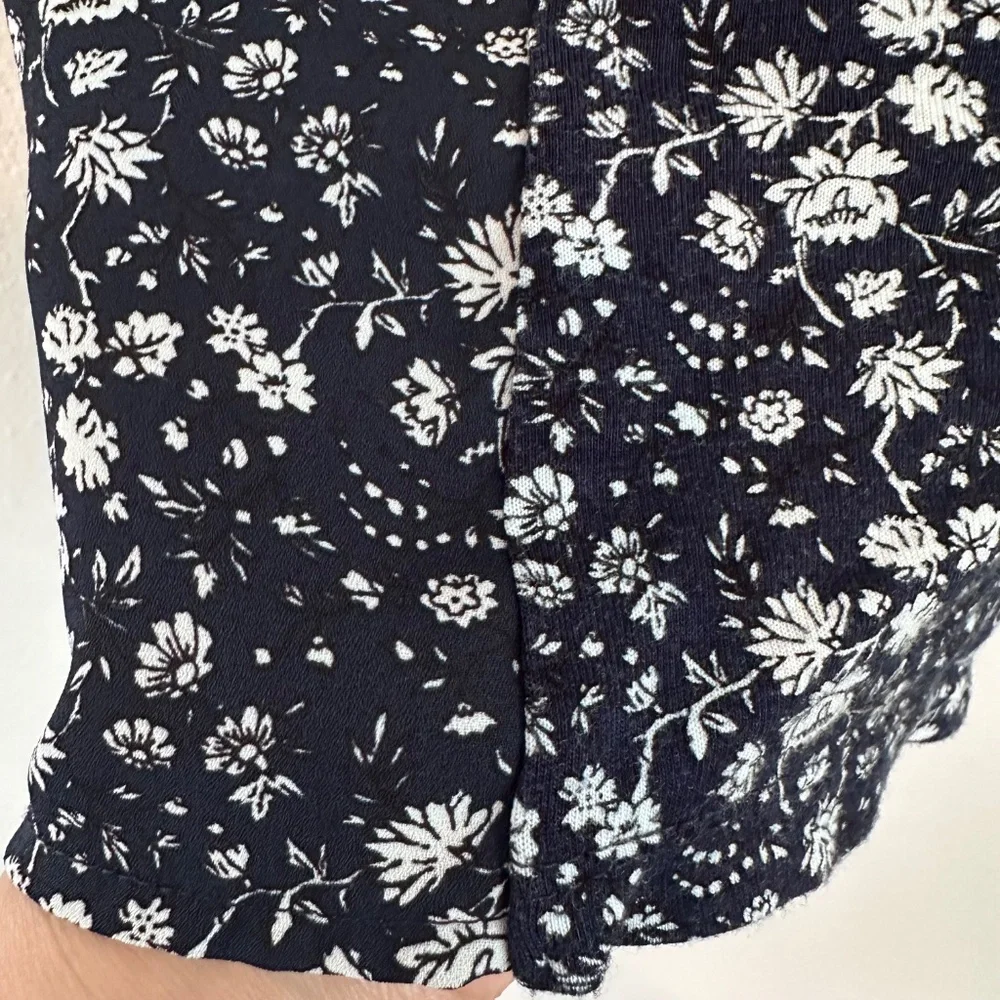 Ann Taylor LOFT Floral Puff Sleeve, Size Medium - Picture 6 of 9